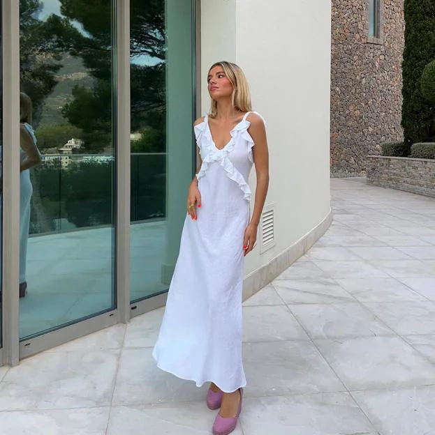 Veinte vestidos blancos de rebajas que son ideales para el verano