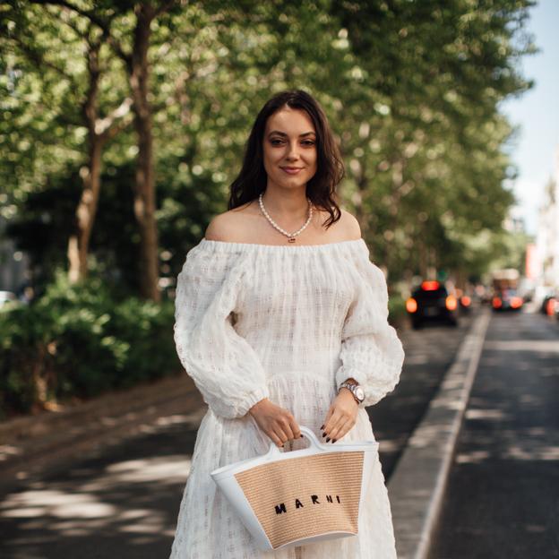 El vestido de Lefties súper rebajado (y fresquito) a 6 euros que se agotará este verano