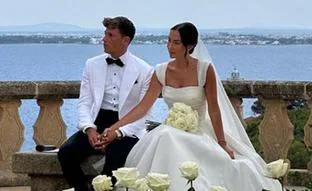 El inspirador vestido de novia estilo tradicional de Paddy Noarbe en su boda con Marcos Llorente, al detalle