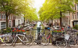 24 horas en Ámsterdam: los 5 planes imprescindibles para disfrutar de tu visita express a la ciudad