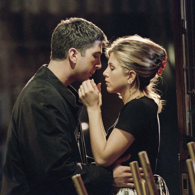 Jennifer Aniston y David Schwimmer en una escena de Friends. 