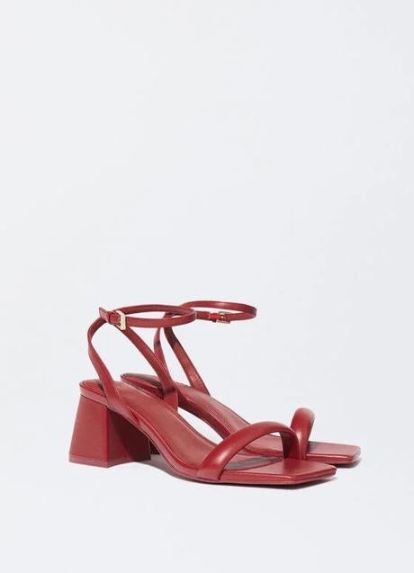 Sandalias rojas de Parfois (32,99 euros)