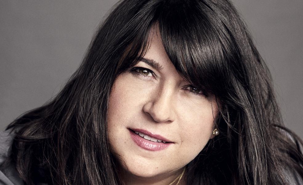 Hablamos con E.L. James, autora de 50 sombras de Grey, sobre el amor, la pasión latina y su nueva novela