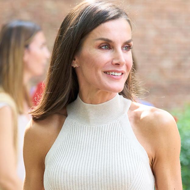 Los zapatos de verano de la reina Letizia: de los mules comodísimos a las sandalias de tacón más elegantes