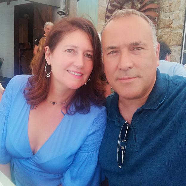 Así es Xabier Fortes, el moderador del debate electoral a tres: un padre encarcelado, el amor de su vida y una tragedia familiar