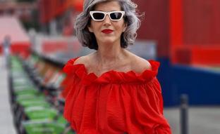 El look que más rejuvenece a los 50 es este de las rebajas de H&M que ha llevado Carmen Gimeno