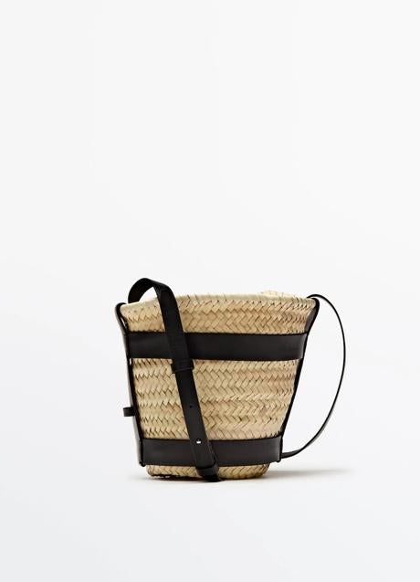 Bolso de rafia de Massimo Dutti (79,95 euros)