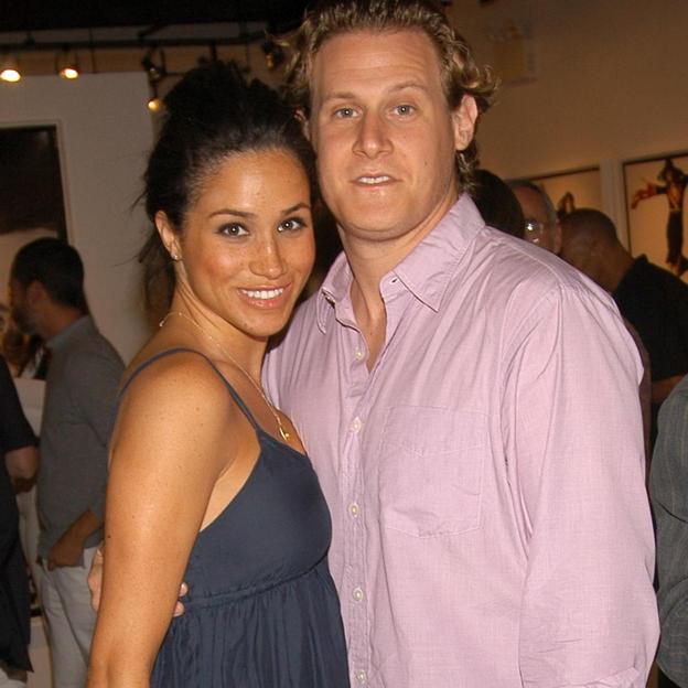 Meghan Markle en una fiesta con su primer marido, el productor de cine Trevor Engelson / 