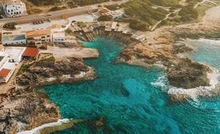 Los mercadillos hippies de Formentera: dónde y cuándo encontrar la moda y artesanía más bonita de la isla