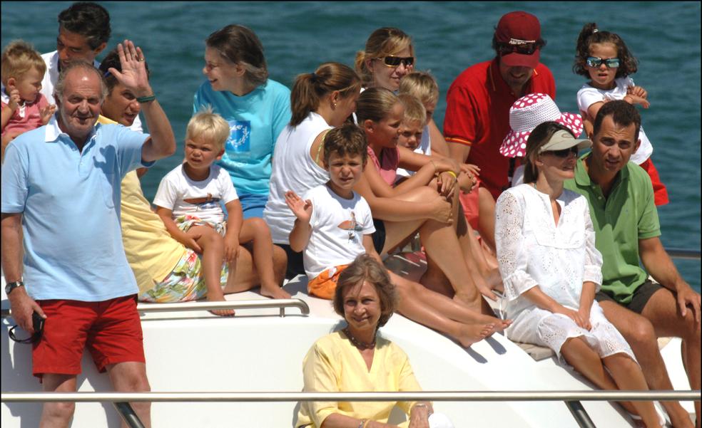 Las infantas Elena y Cristina dejan plantada a la reina Sofía en Marivent: adiós al sueño de reunir a los Borbón en Mallorca