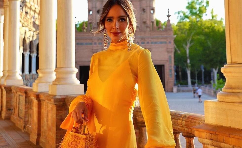 El vestido de Mango hecho para triunfar: cómo ser la invitada perfecta con este diseño con plumas low cost