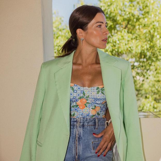 Un bañador de Primark y los vaqueros perfectos: así es como Virginia Troconis ha conseguido el look de verano más ideal