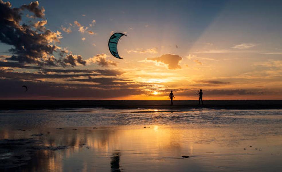 Dónde perderte en Tarifa este verano: playas espectaculares, mecadillos maravillosos y callejuelas con historia