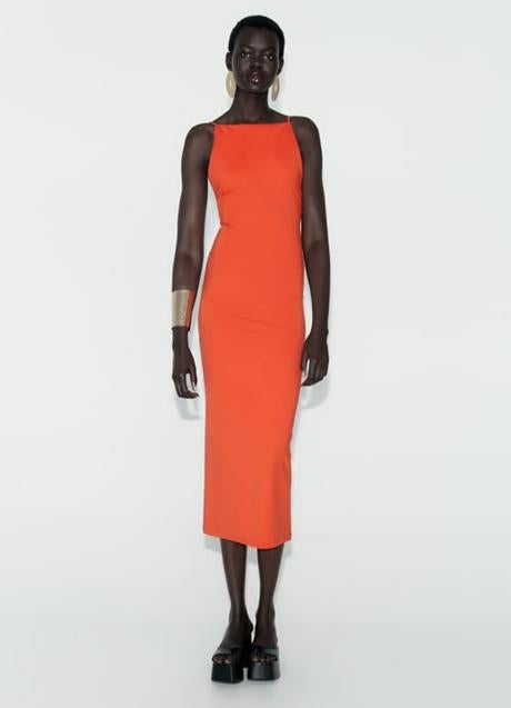 El vestido naranja de Zara.