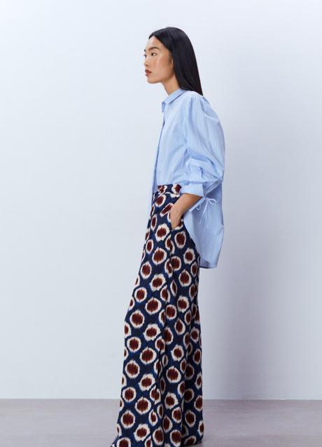 Pantalones estampados de Sfera (29,99 euros)