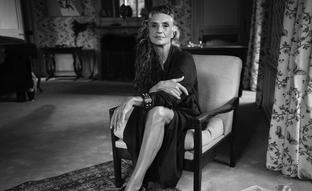 Ángela Molina sorprende como imagen de la nueva colección de Zara a sus 67 años