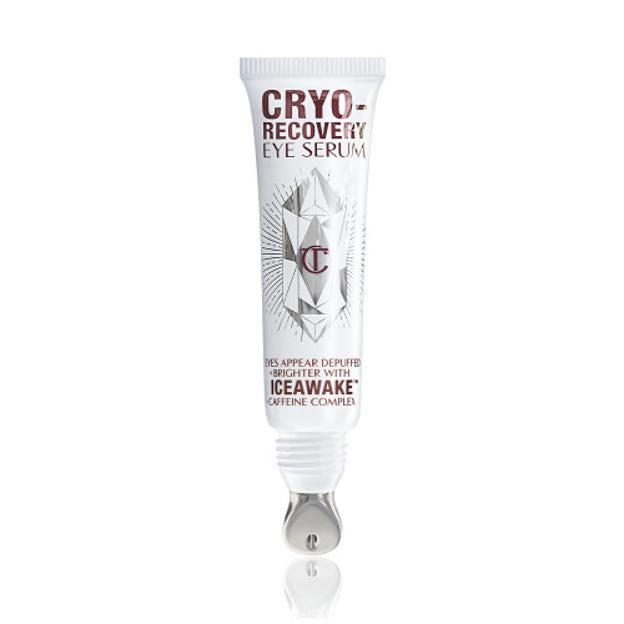 Crema para el contorno de ojos Cryo-recovery de Charlotte Tilbury.