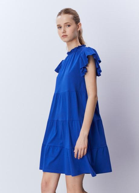 Vestido azul de Sfera (15,99 euros)