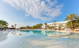 El paraíso de lujo en Ibiza (que te puedes permitir), perfecto para perderte como las influencers millonarias