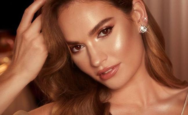 Dicho por maquilladores: el secreto de un efecto buena cara son estos polvos bronceadores con iluminador