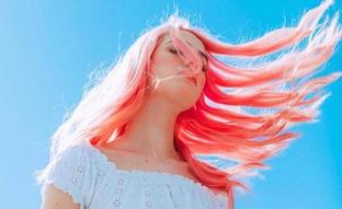 Esto es todo lo que debes saber antes de teñirte el pelo de rosa, el color de moda de la temporada