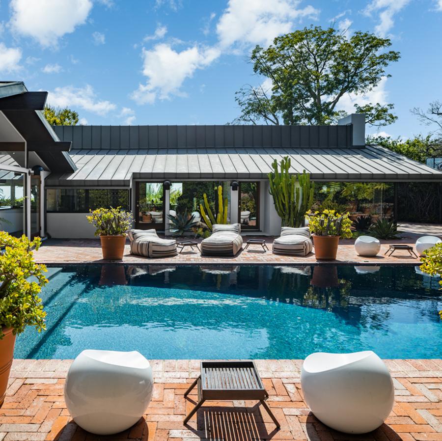 Entramos en la impresionante mansión del diseñador Peter Dundas en Hollywood