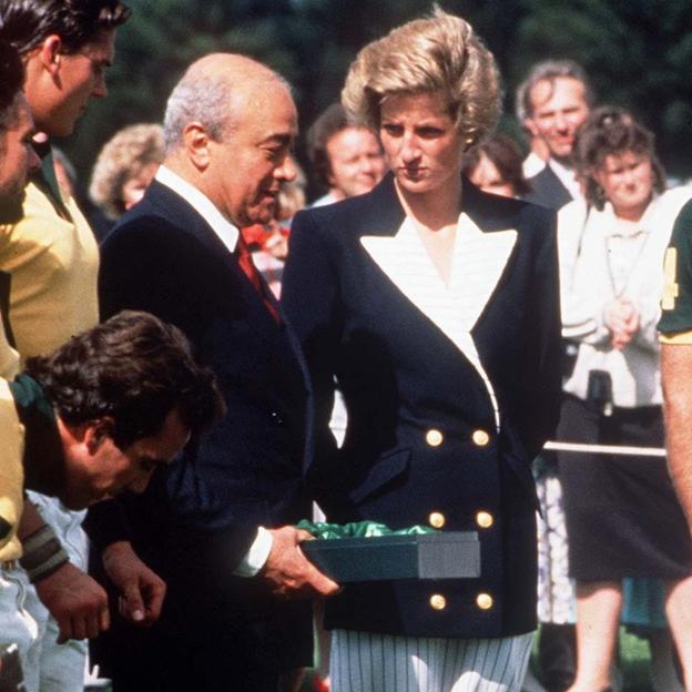 Muere Al-Fayed el mismo día que su hijo y Lady Di: quién fue el padre del último novio de Diana de Gales