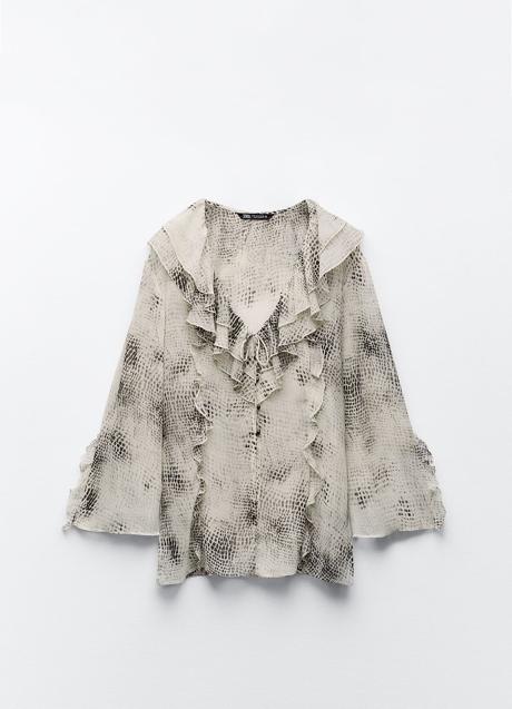 Camisa con estampado animal de Zara (29,99 euros)