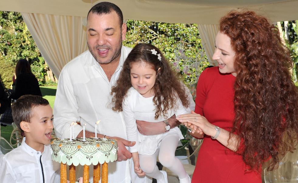 Quién es Lalla Khadija, la desconocida hija de Mohamed VI de Marruecos que ha crecido sin su madre, Lalla Salma