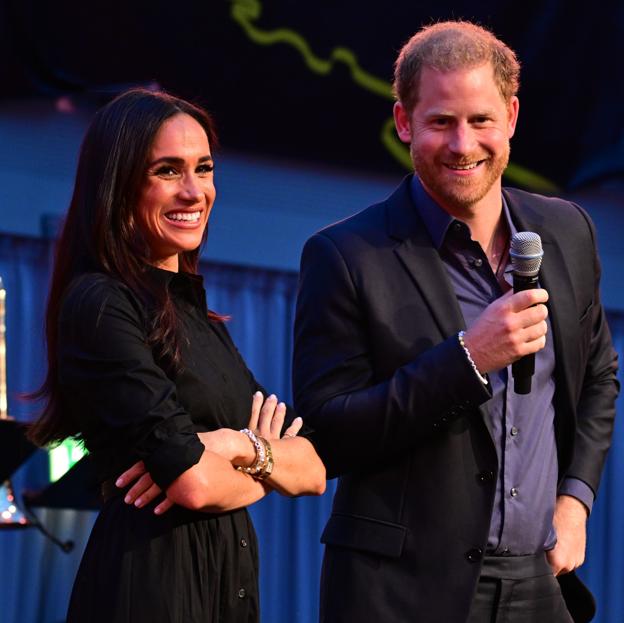 El vestido camisero de Meghan Markle que puedes comprar en H&M por 25 euros (y es perfecto para el entretiempo)