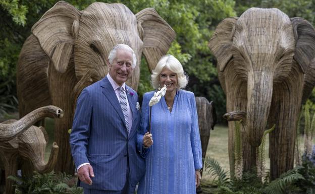 El rey Carlos III y la reina Camilla, en un evento benéfico reciente. 