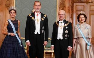 Por qué no van ni Letizia ni la reina Sofía a las fiestas del jubileo de Carlos Gustavo de Suecia (y tampoco se espera a Marie-Chantal)