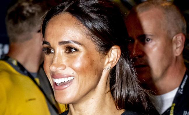 El truco de los pantalones pitillo de Meghan Markle que te hace parecer más alta