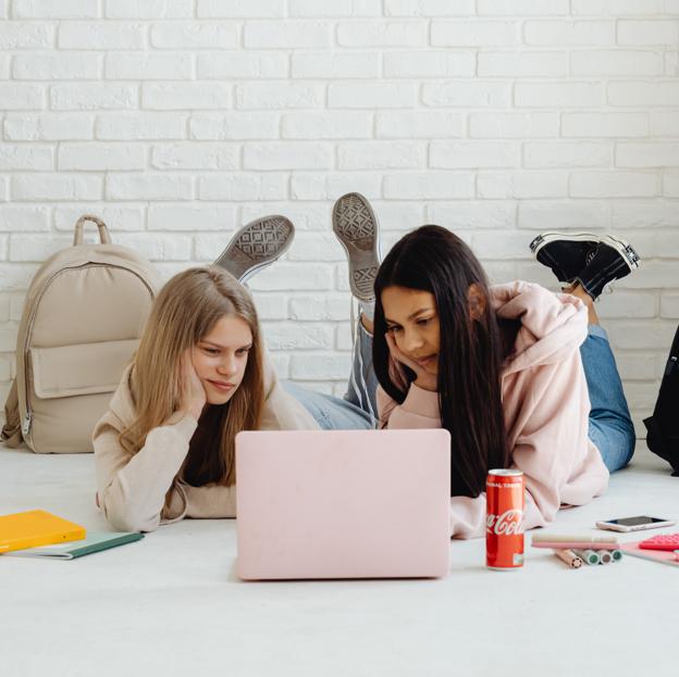 Cómo despertar en tu hija adolescente la pasión por todo lo científico: ven a descubrirlo con ella en la I Jornada STEM Mujerhoy