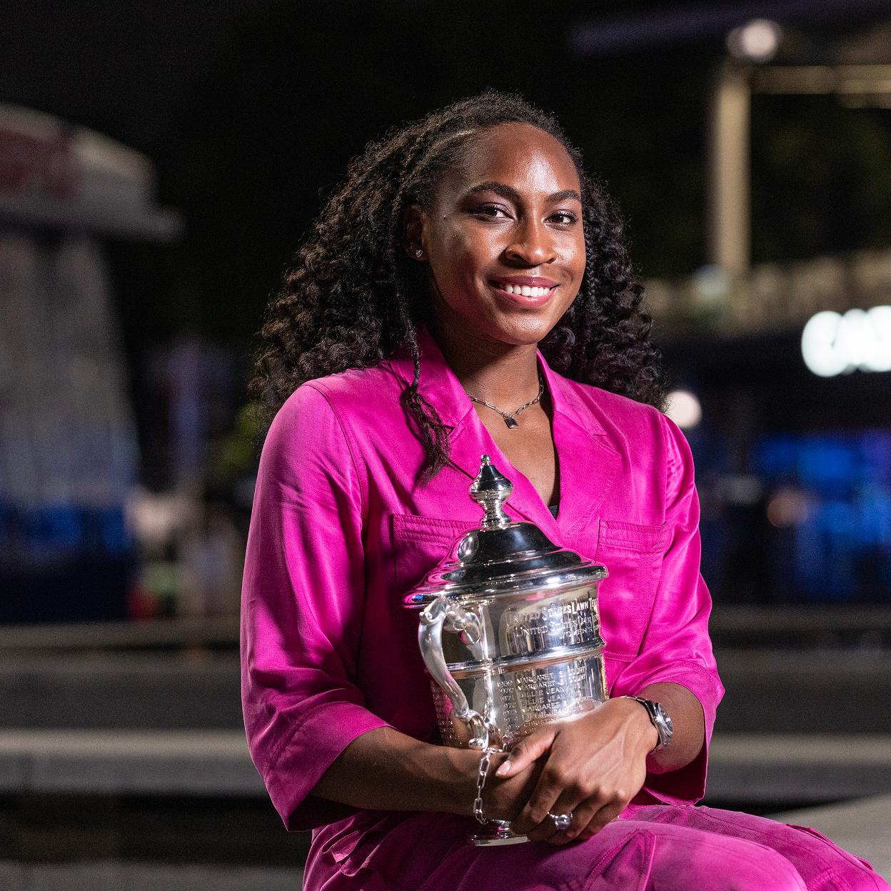 Coco Gauff, con el trofeo de campeona del US Open. /gtres