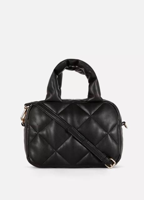 Bolso negro acolchado de Primark (16 euros)