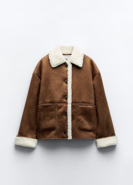 Chaqueta con borreguito de Zara (49,99 euros)