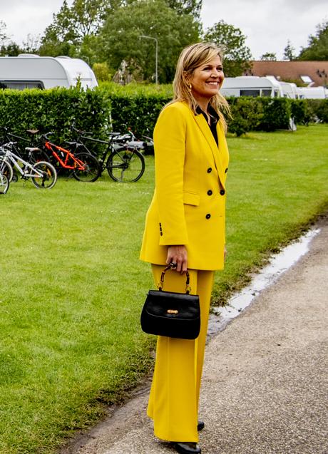 Máxima de Holanda con traje amarillo de Zara/GTRES