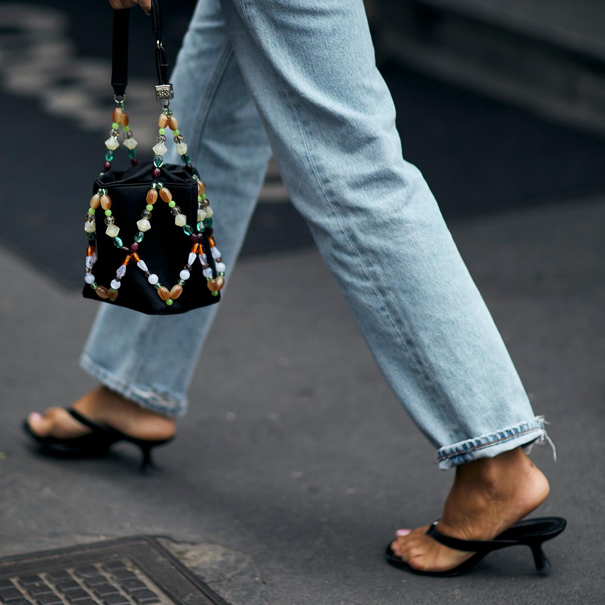 Las cangrejeras de Zara Home y otros modelos con los que cambiar tus  sandalias y conseguir los mejores looks del verano