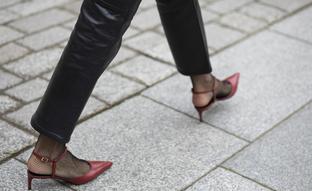 Estos son los zapatos estilo Mary Jane de Mango con los que dirás adiós a tu fobia al rojo