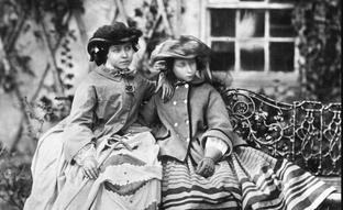 Las tragedias de Alice de Hesse, la hija favorita de la reina Victoria: niños perdidos, muertes violentas y joyas escondidas