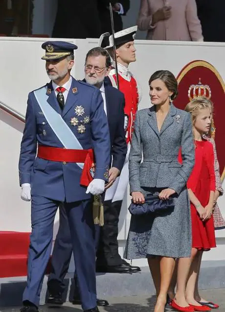El look de la reina Letizia en el Día de la Hispanidad 2017/GTRES