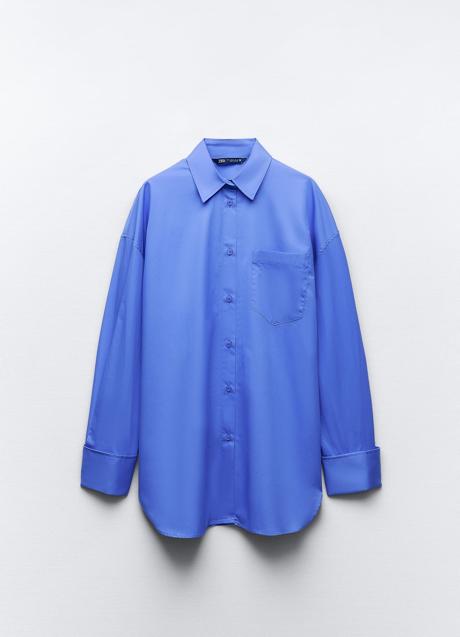 Camisa azul de Zara (22,99 euros)