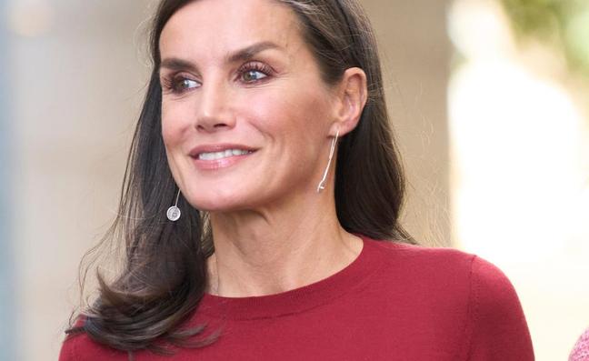 El conjunto de punto de Sfera que se pondría la reina Letizia porque es cómodo y elegante