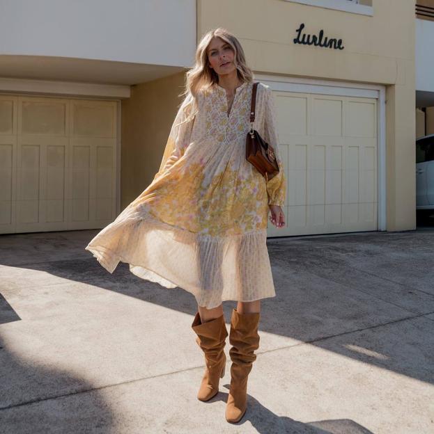 Los vestidos boho largos que más se llevan en otoño con botas