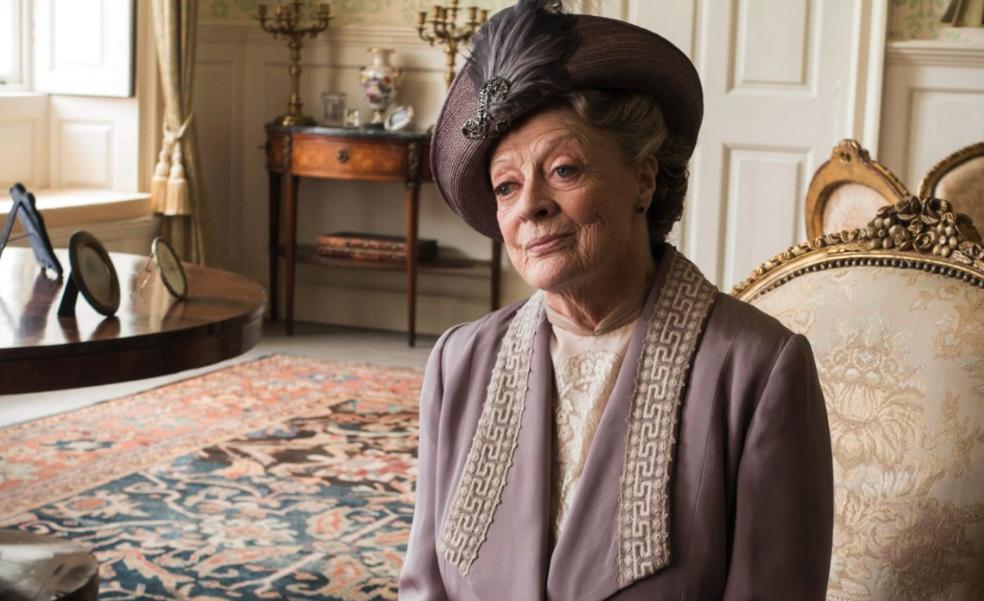 Maggie Smith cambia Downton Abbey por Loewe: la actriz británica vuelve a romper barreras a sus 88 años