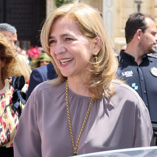 La infanta Cristina arrasa con unas zapatillas cómodas de Bimba y Lola que ya están casi agotadas