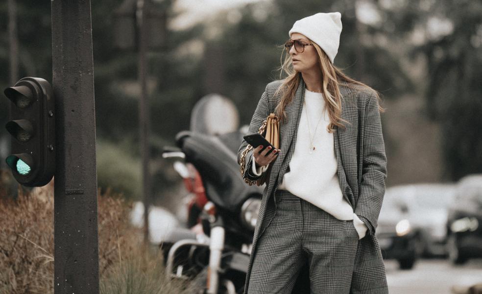 Vistos en el street style: los looks más cómodos y calentitos para este invierno