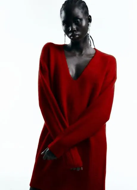 Vestido rojo de Sfera (35,99 euros)