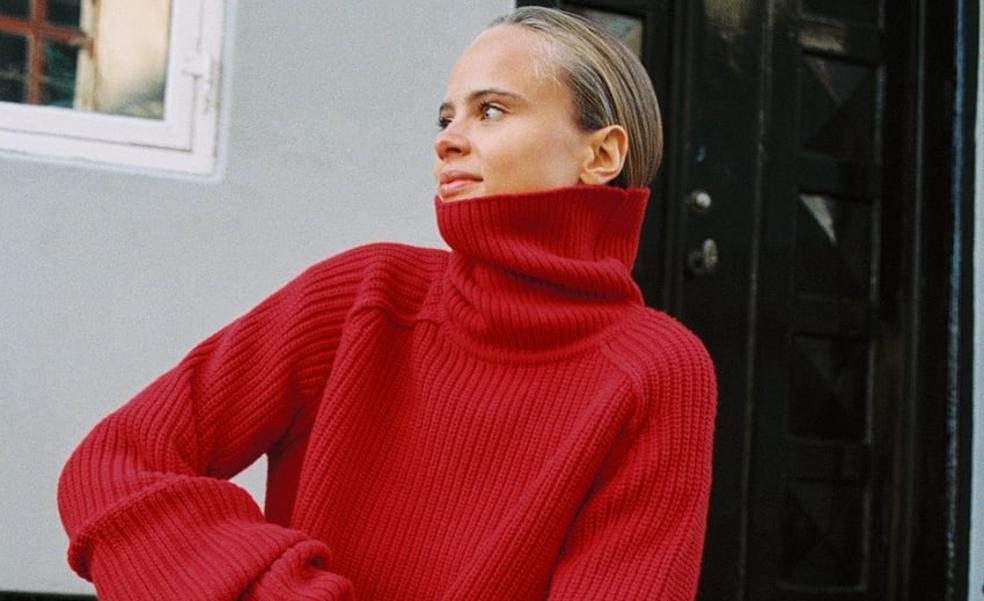 Por qué necesitas este jersey rojo de Zara que se ha hecho viral